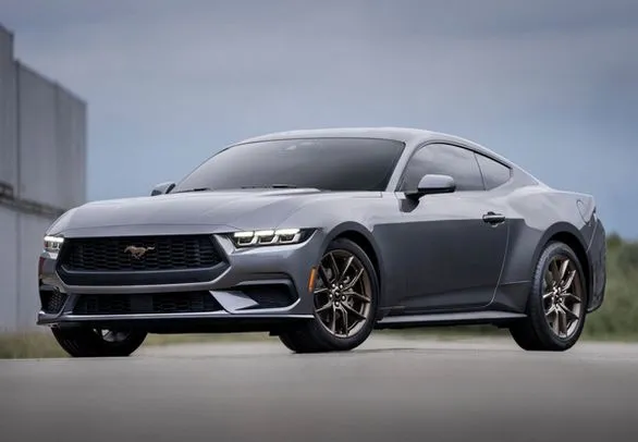 FORD MUSTANG 2023 PROBLEMAS