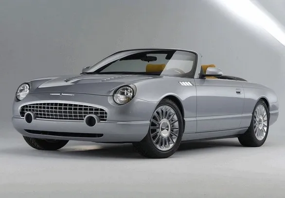 FORD THUNDERBIRD 2004 PROBLEMAS